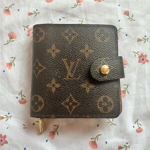 Louis Vuitton Saffron Textured Leather Card Holder